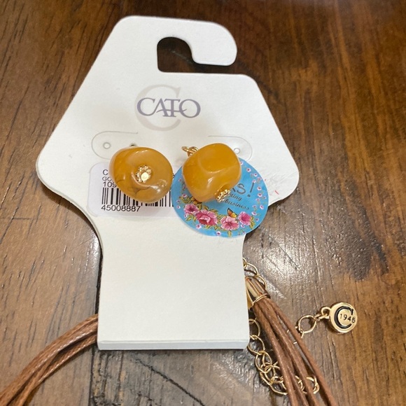 Cato Necklace - Picture 3 of 7